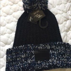 NWT Knitted winter hat
