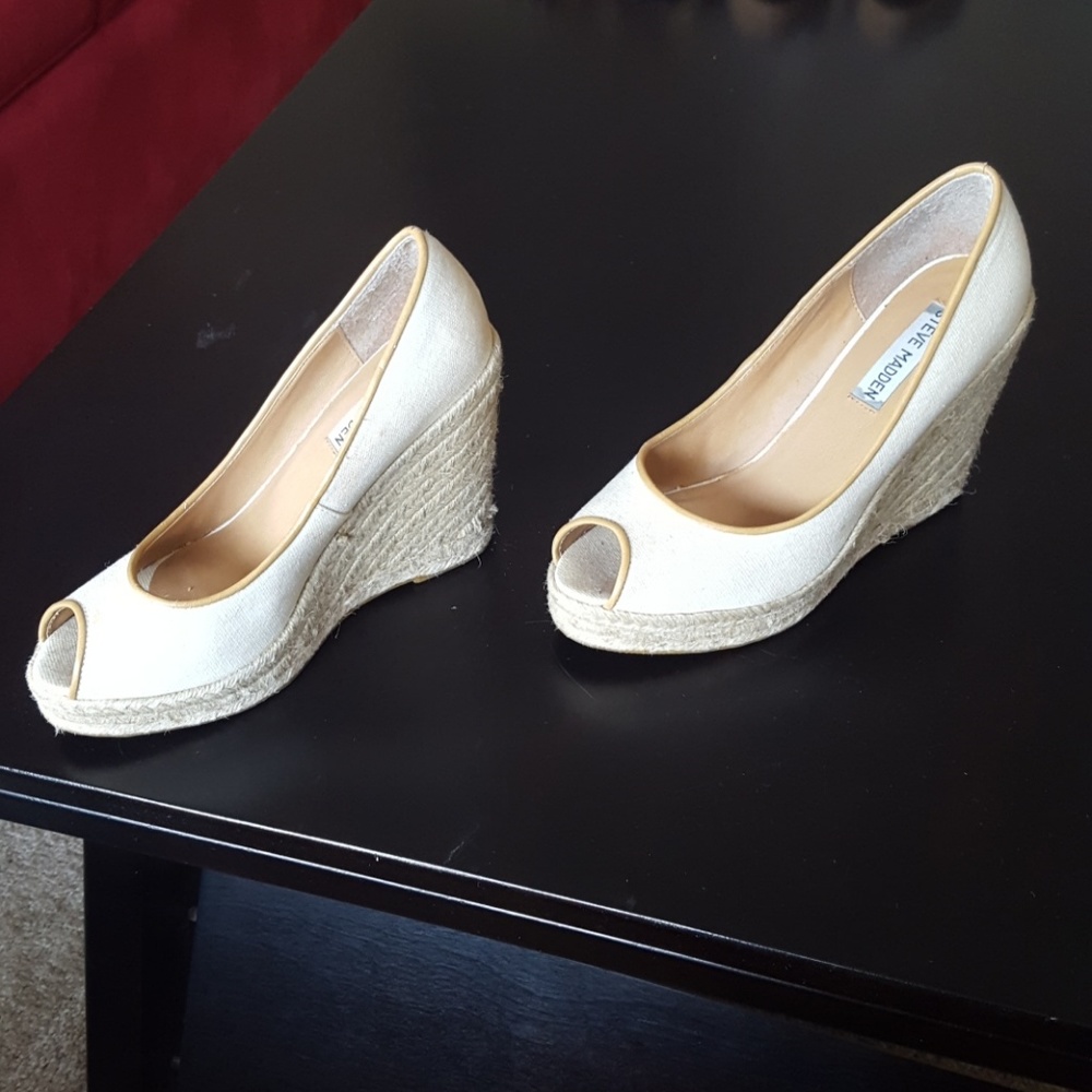 Canvas Woven Steve Madden Wedges - 6M