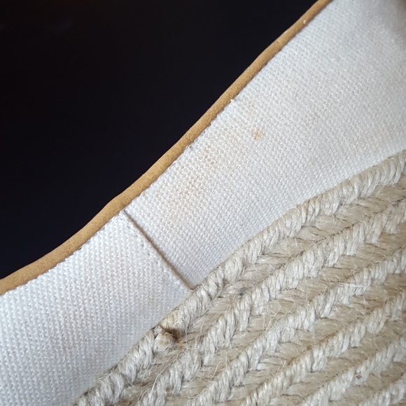 Canvas Woven Steve Madden Wedges - 6M - Picture 5 of 7