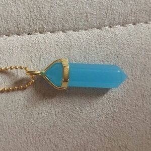 Turquoise gemstone pendent with gold chain!