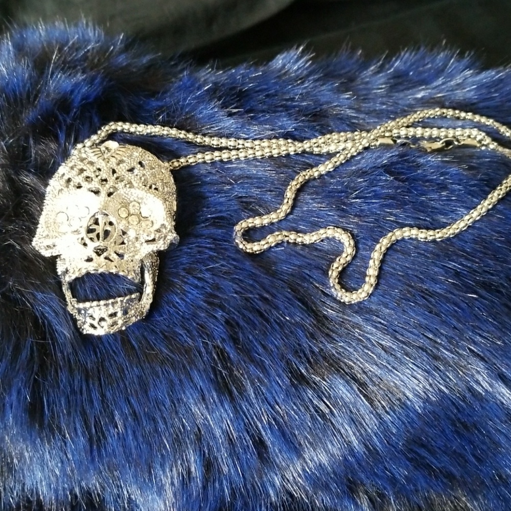 Betsy Johnson Necklace Silver Skull