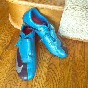 Size 11  Nike Mercurial men's soccer cleats