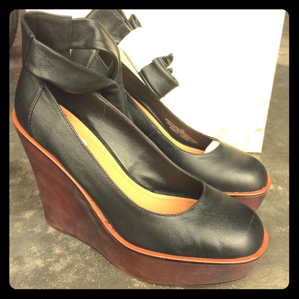 Kimchi Blue Sophie Wooden Wedge MULTIPLE