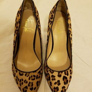 Wedge pump, calf hair