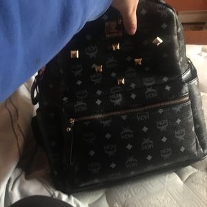 Mcm medium backpack (black) with receipt