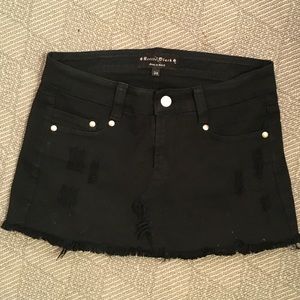 Adorable distressed black mini skirt!