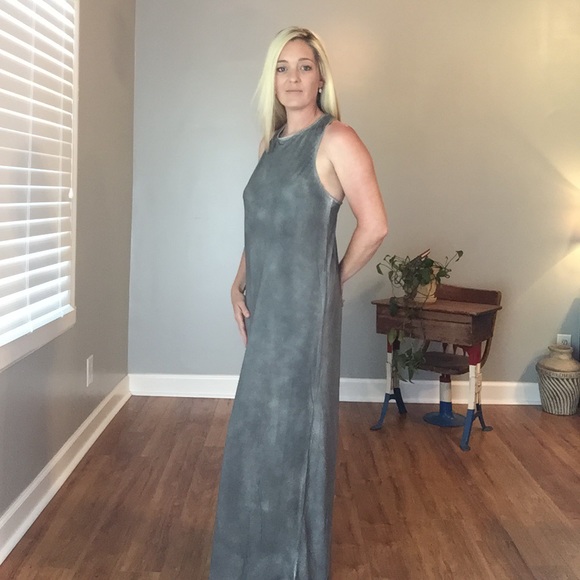 Acid Washed Maxi Dress - Picture 2 of 7