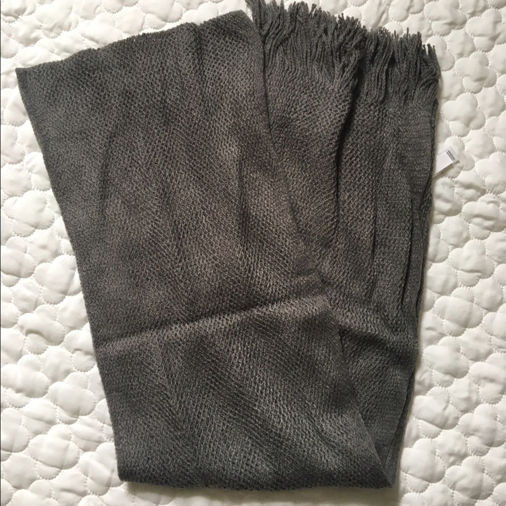 Thin knitted scarf