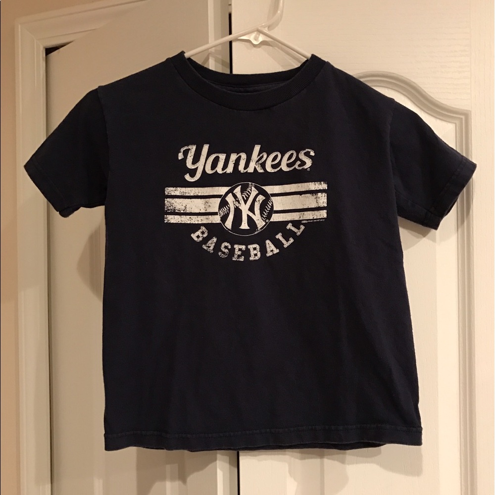 Youth size 7 New York Yankees tshirt baseball