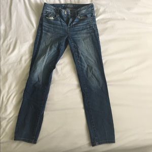 AE size 8 super stretch skinny jeans