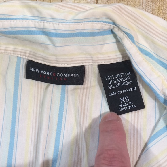 Ny&Co 3/4 sleeve fitted button down blouse - Picture 2 of 7