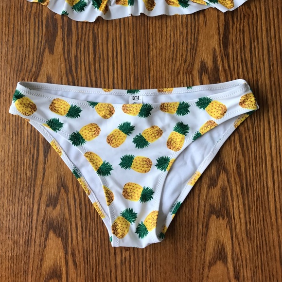 Pineapple bathing suit - Picture 4 of 4