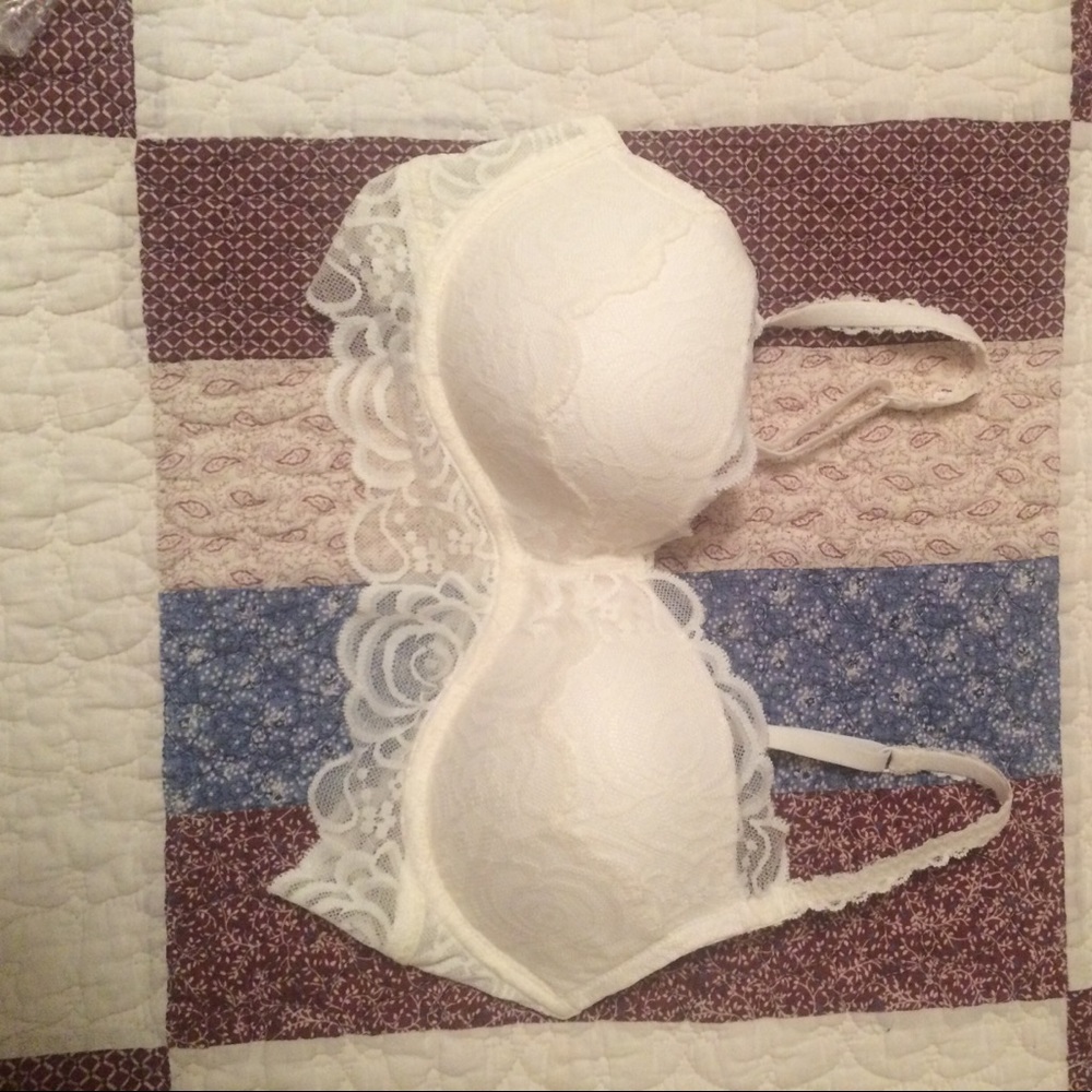 New in bag Victoria's Secret bra