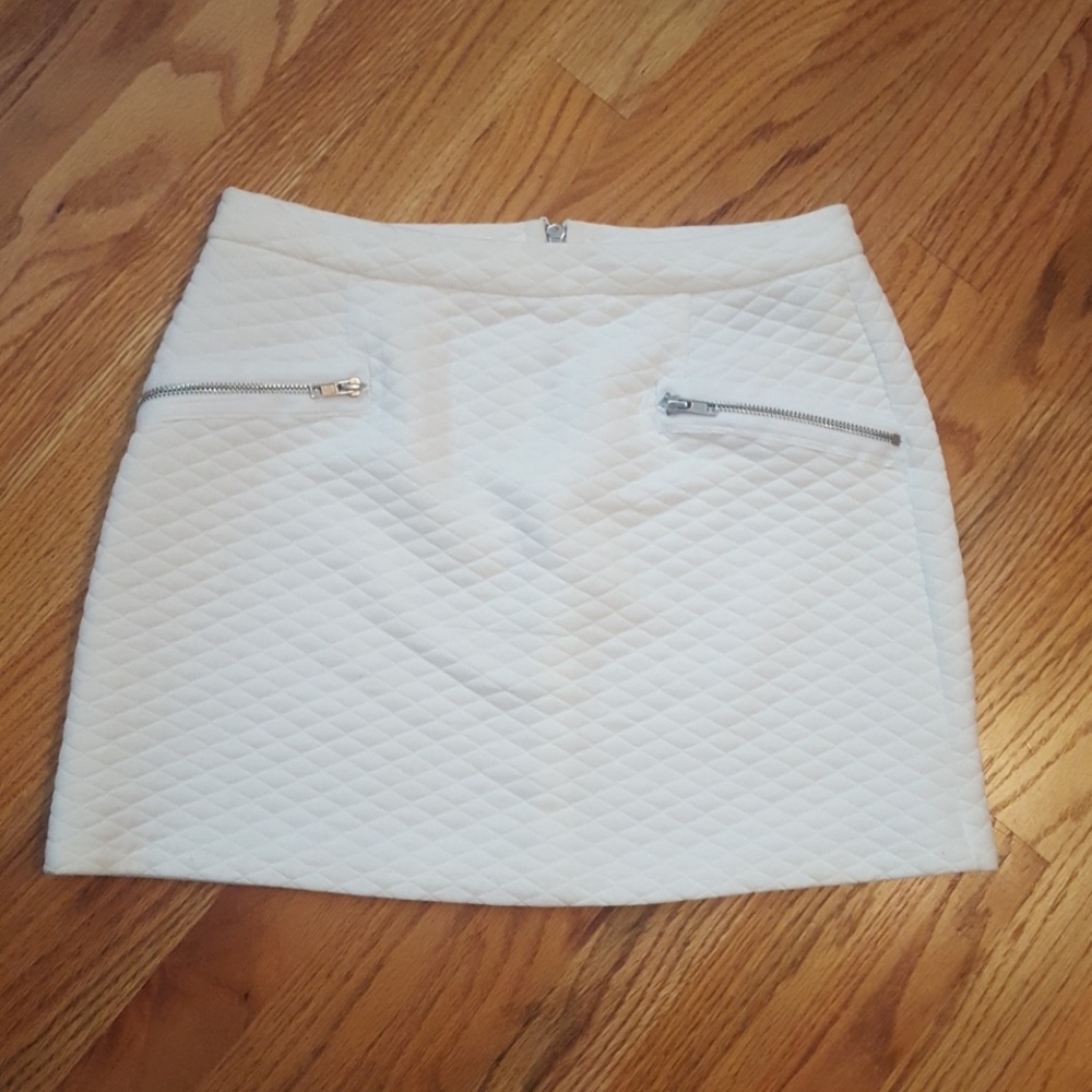 Quilted white mini skirt