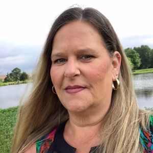 Meet your Posher, Lori