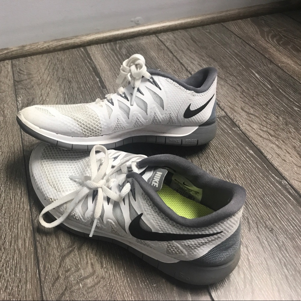 White Nike Free Run 5.0 sneakers women's size 9