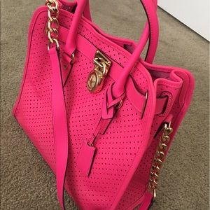 Michael Kors Saffiano Leather HAMILTON handbag