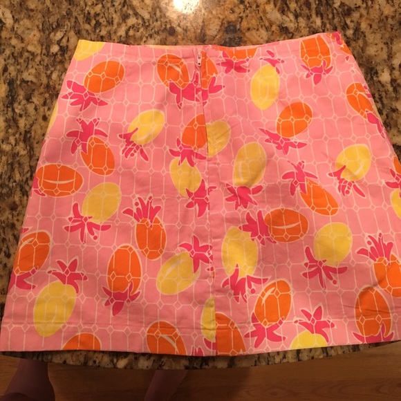 Lilly Pulitzer girls size 12 pineapple skort - Picture 2 of 4