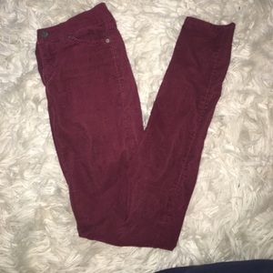 Burgundy Corduroy Skinny jeans w/ pockets!