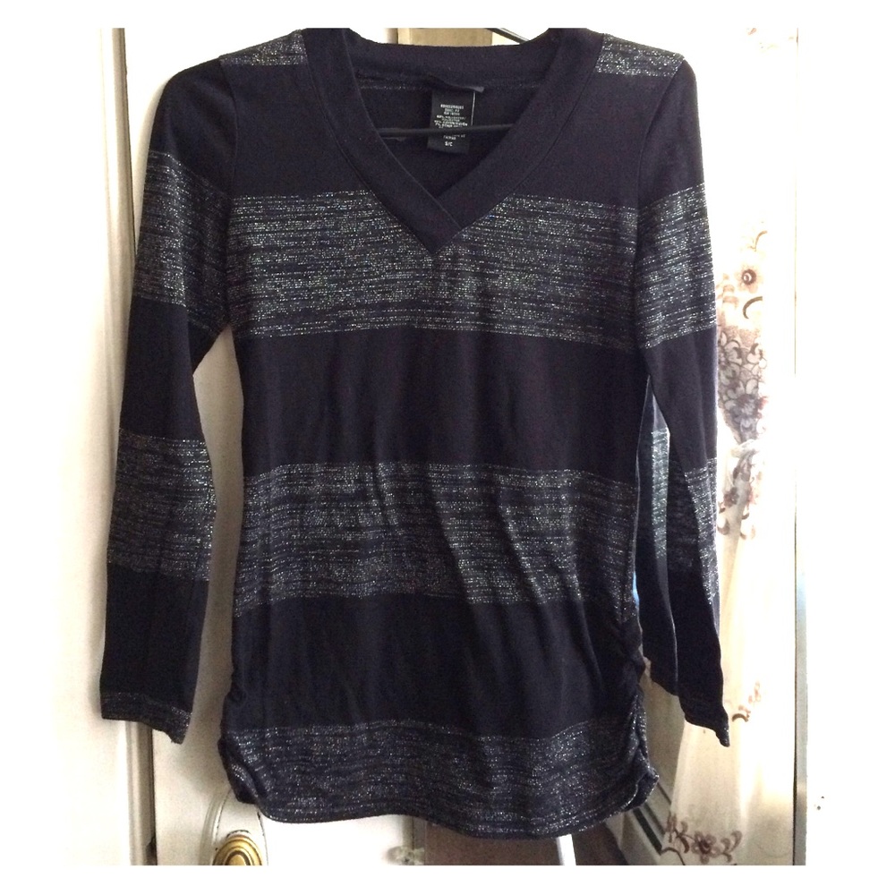 Black and silver long sleeved top