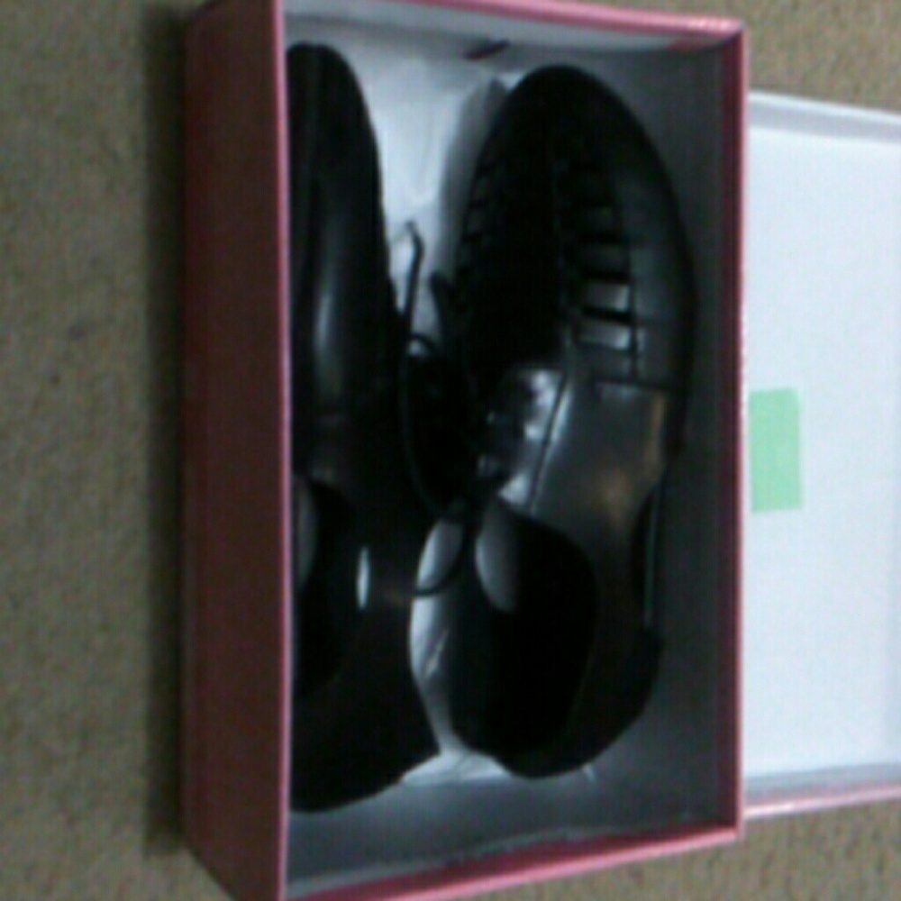 Shoe