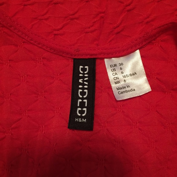 Red textured A line dress - Picture 4 of 4