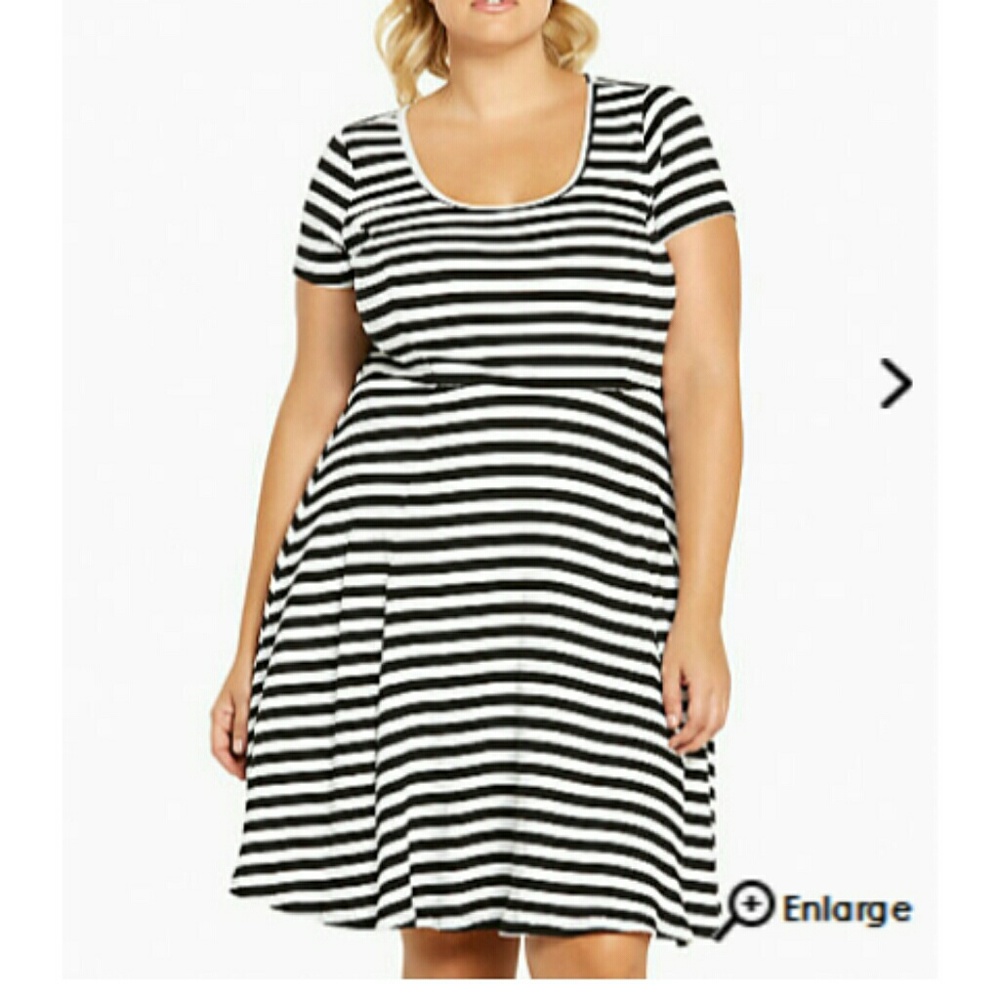 Striped ribbed skater dress size 2 nwt from Torrid