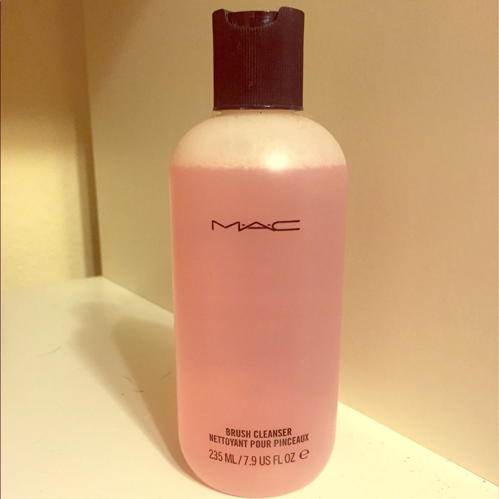 MAC Brush Cleaner