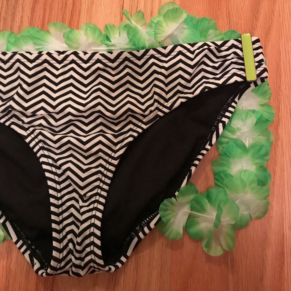 M Chevron Bikini Bottoms ‼️make an offer