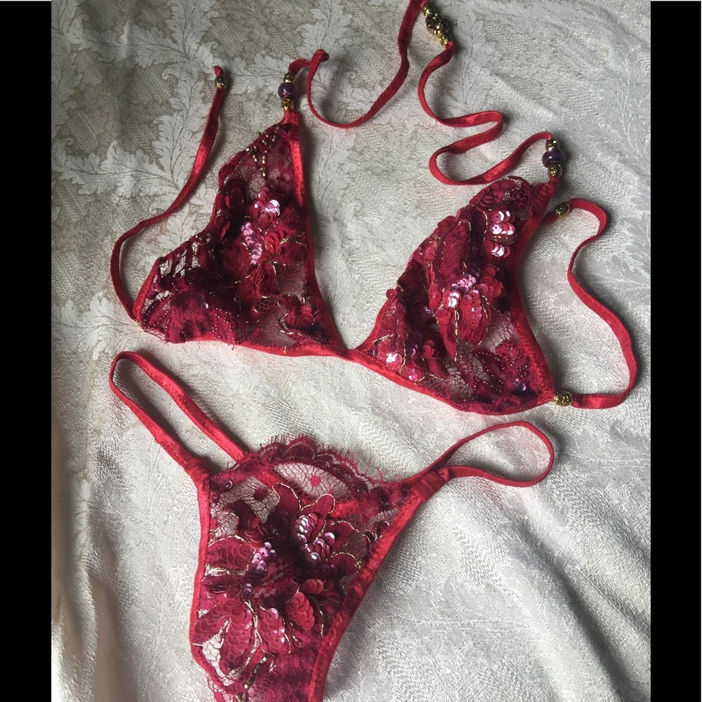 EXOTIC DANCE WEAR 2PC BEADED LACE THONG & BRA TOP