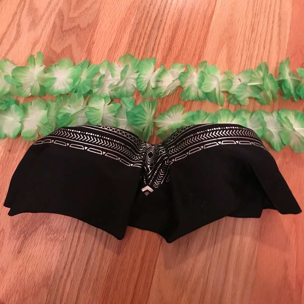 MARKED DOWN- Flowy black top ❗️ make an offer