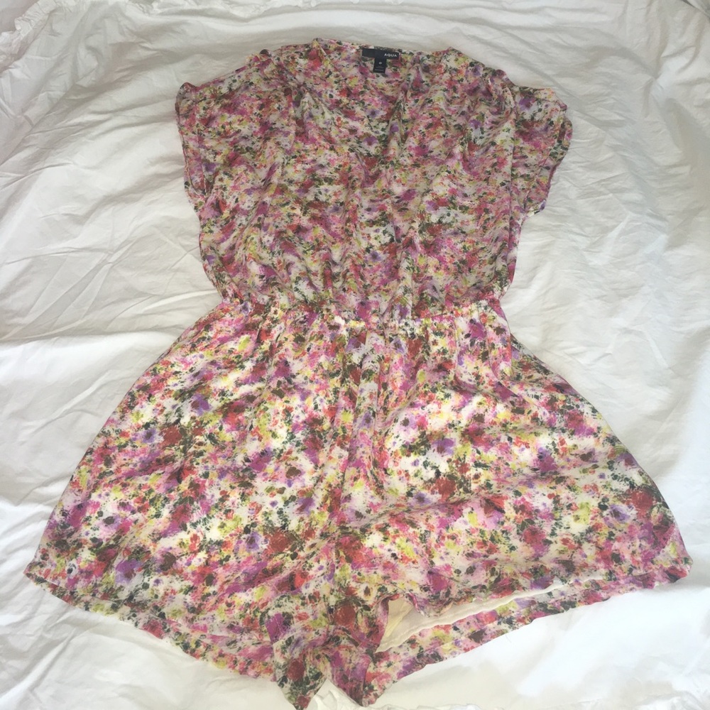 AQUA short sleeve floral romper size XS