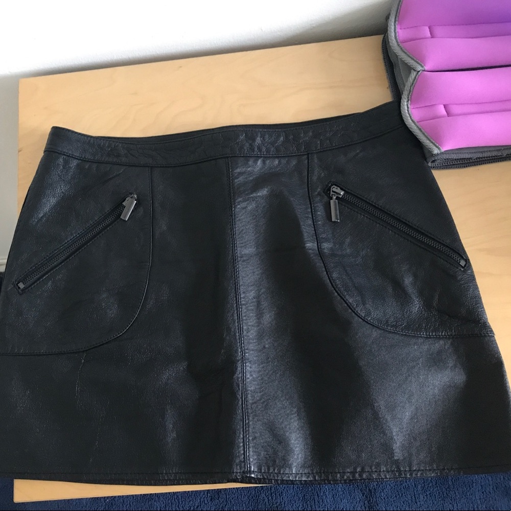 Zara Basic Leather Skirt!!!
