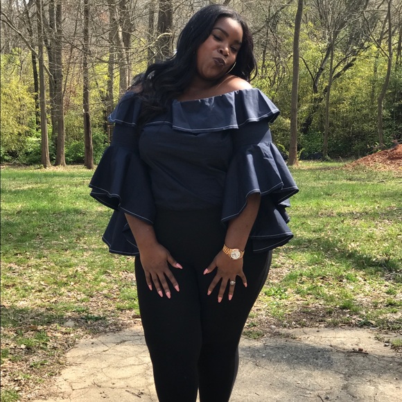 Off shoulder Top - Picture 1 of 2