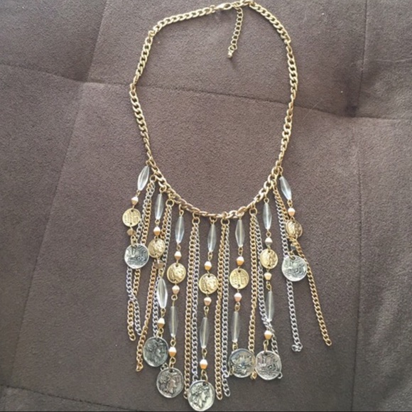 Jewelry - NWOT chunky coin necklace
