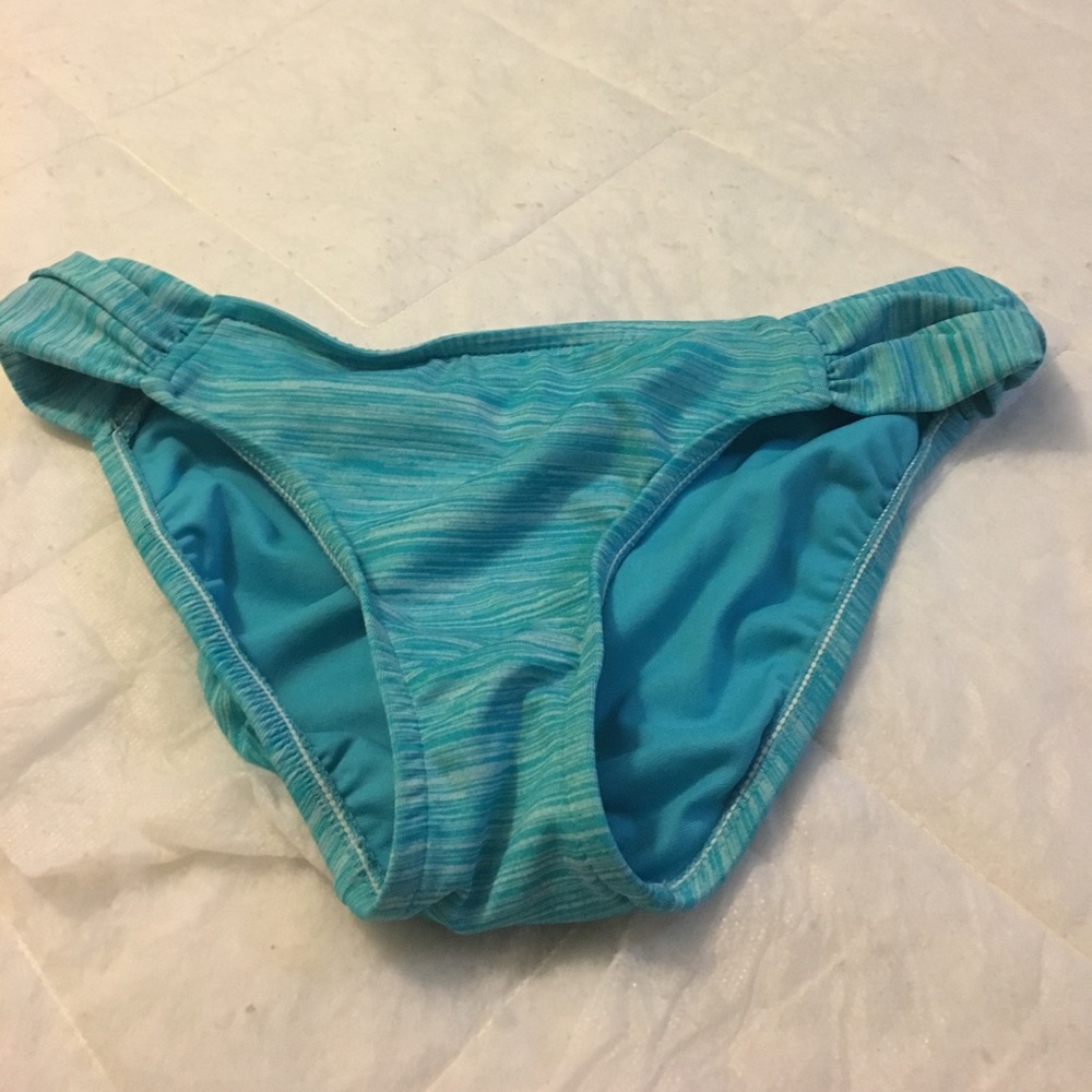 Bathing suit - Picture 2 of 2