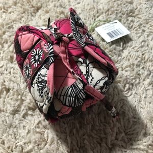 BRAND NEW Vera Bradley travel cosmetics case
