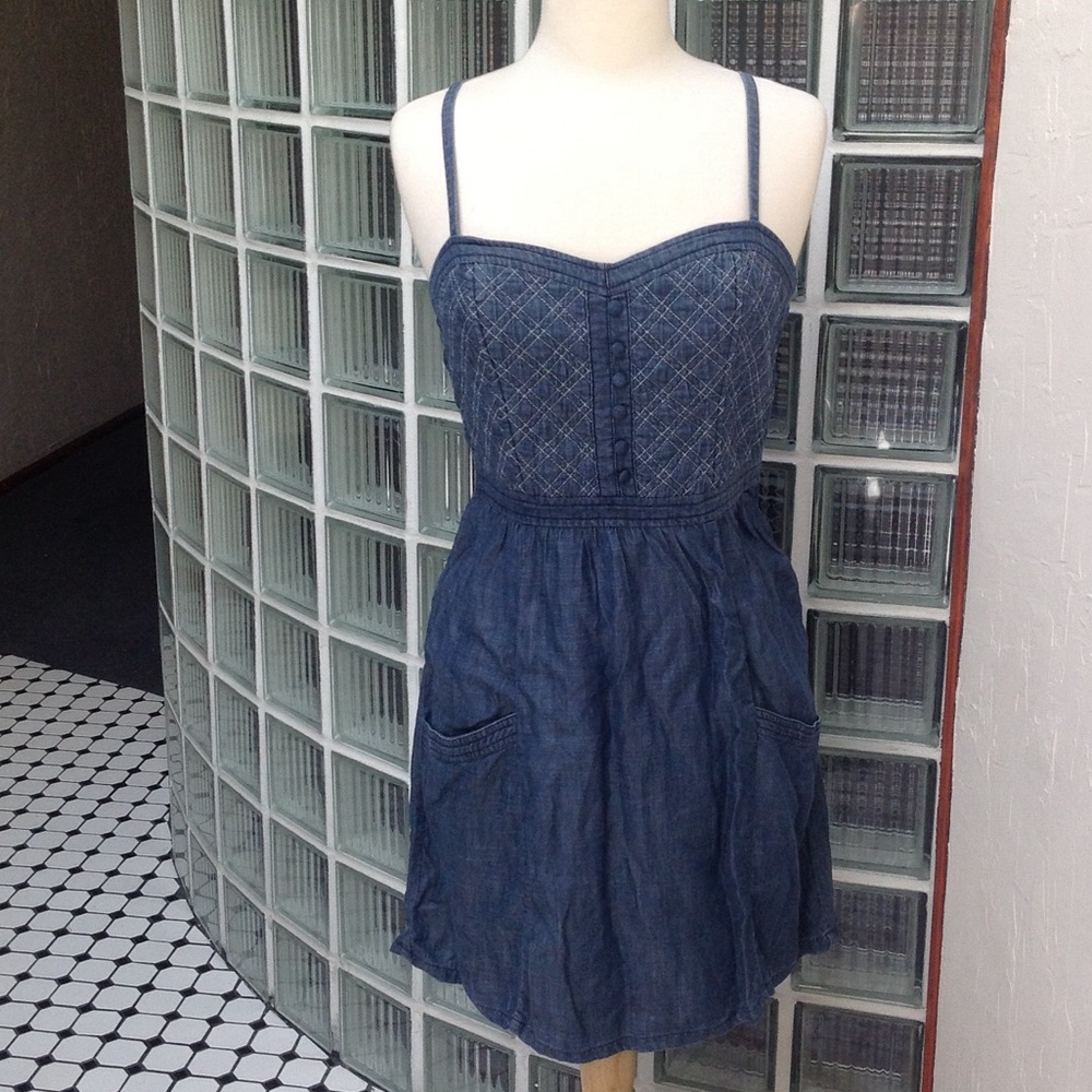 Denim pocket dress