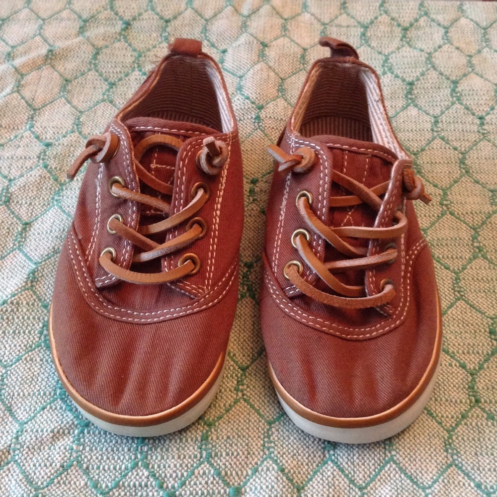Cute Summer Sneakers | Boys 2T size 8