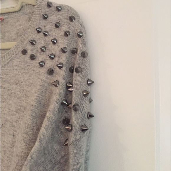 Sweater - Picture 2 of 2