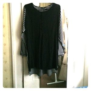 Striped black and white top