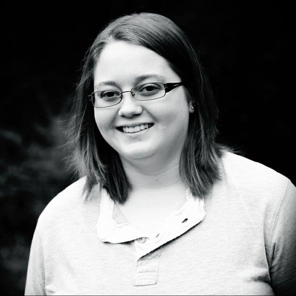 Meet your Posher, Courtney - Picture 1 of 1