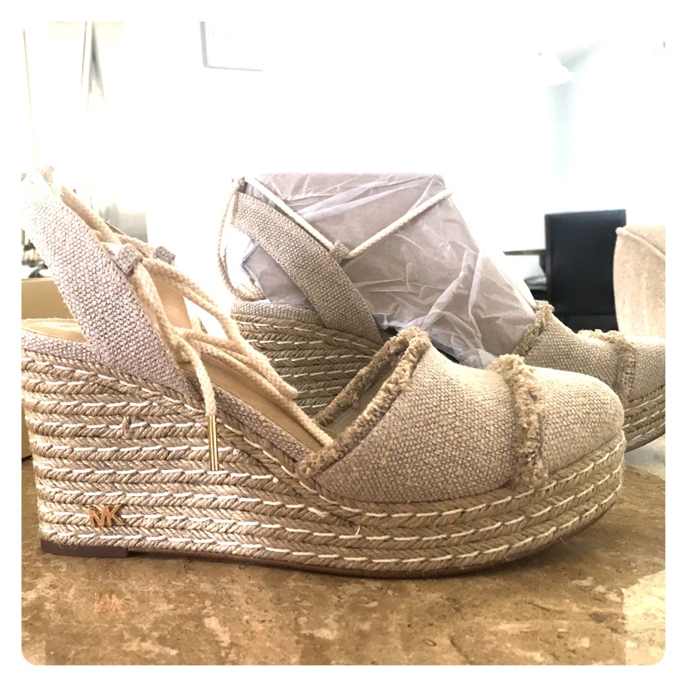 Michael Kors Closed Toe Wedge - size 9