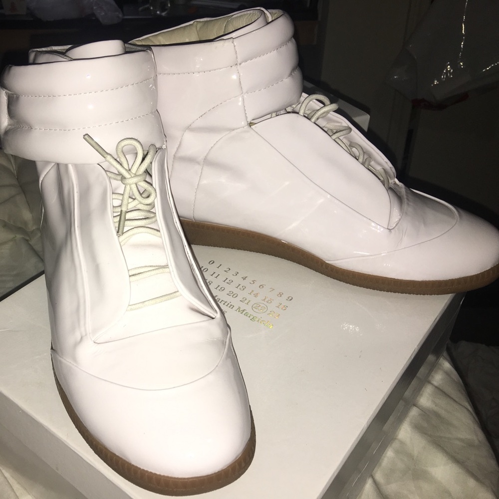 Mason Martin Margiellas White Patent Leather/Gum