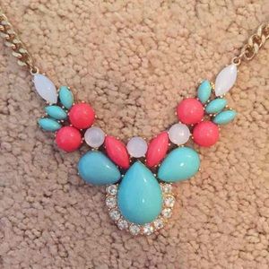 Statement necklace