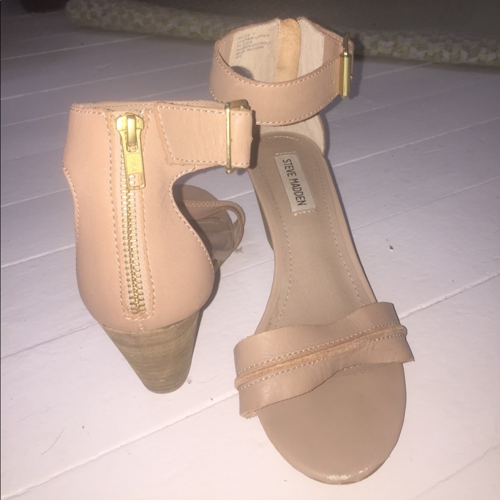 Tan wedges Steve Madden