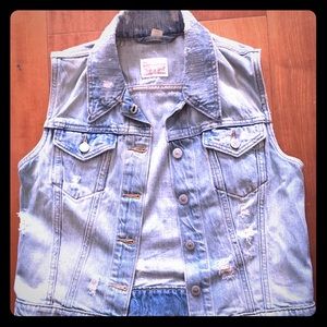Levi denim vest