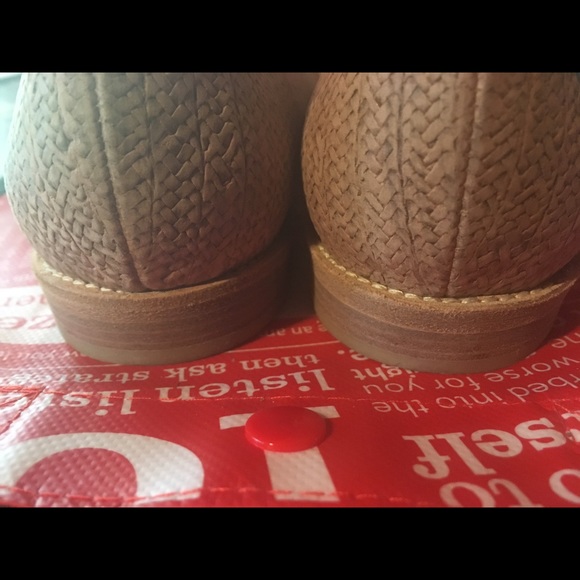 Joan & David handmade flats - Picture 4 of 6