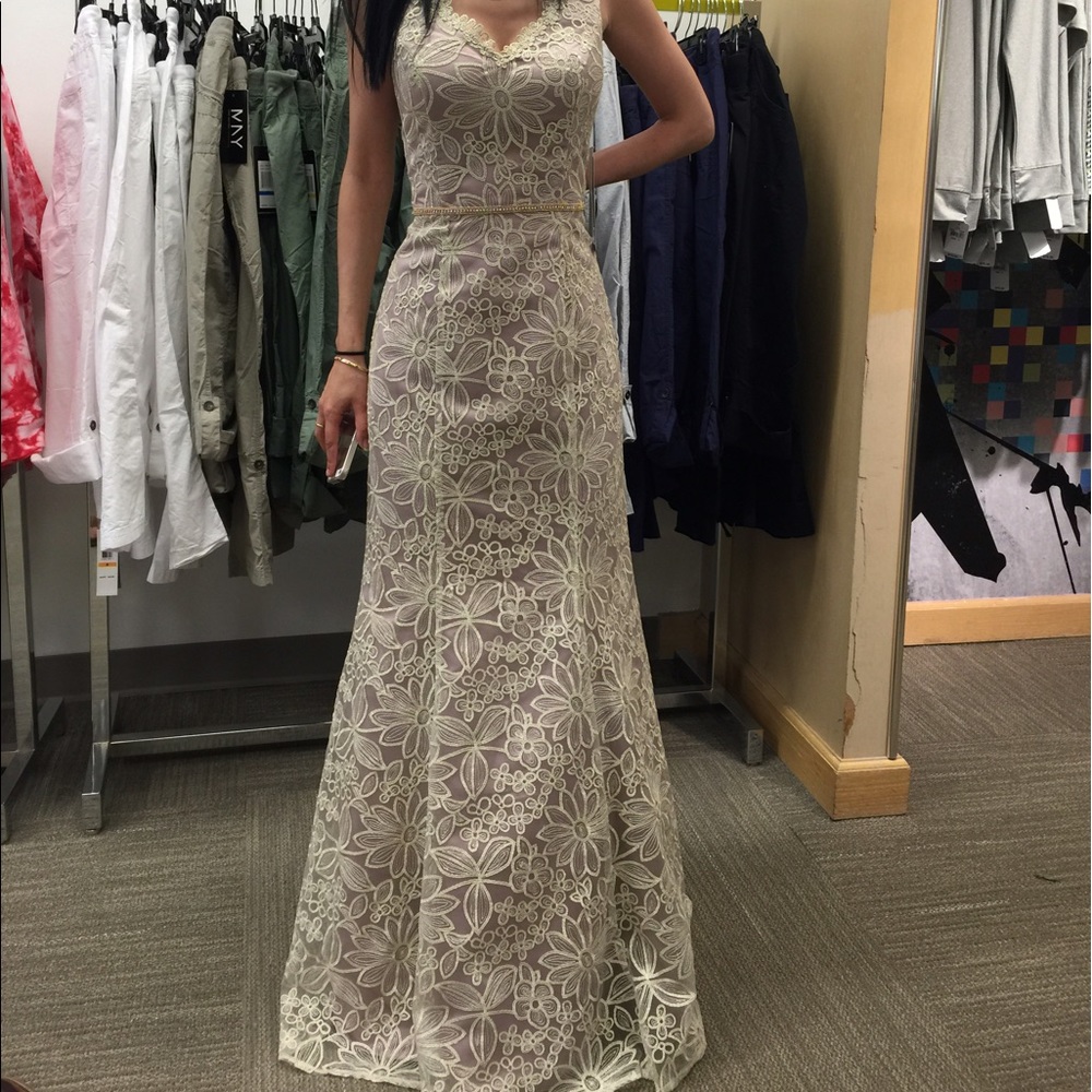 Evening Gown perfect for prom!