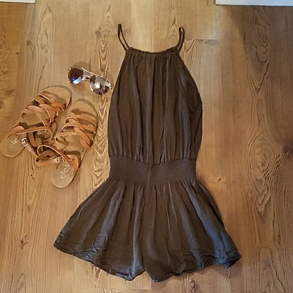 FOREVER 21 OLIVE GREEN ROMPER